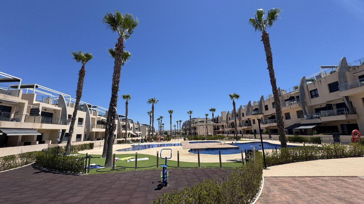 Appartement te koop in Pilar de la Horadada | 2 slaapkamers H5432509