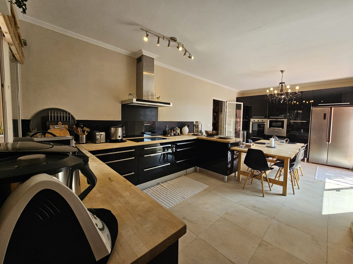 Appartement te koop in Pinares de San Antón | 4 slaapkamers H5448823