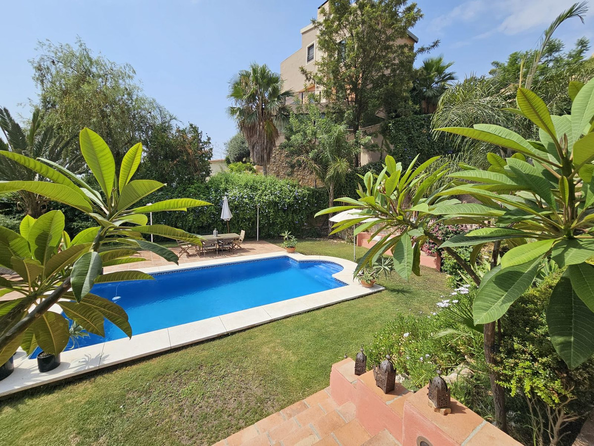 Appartement te koop in Pinares de San Antón | 4 slaapkamers H5448823