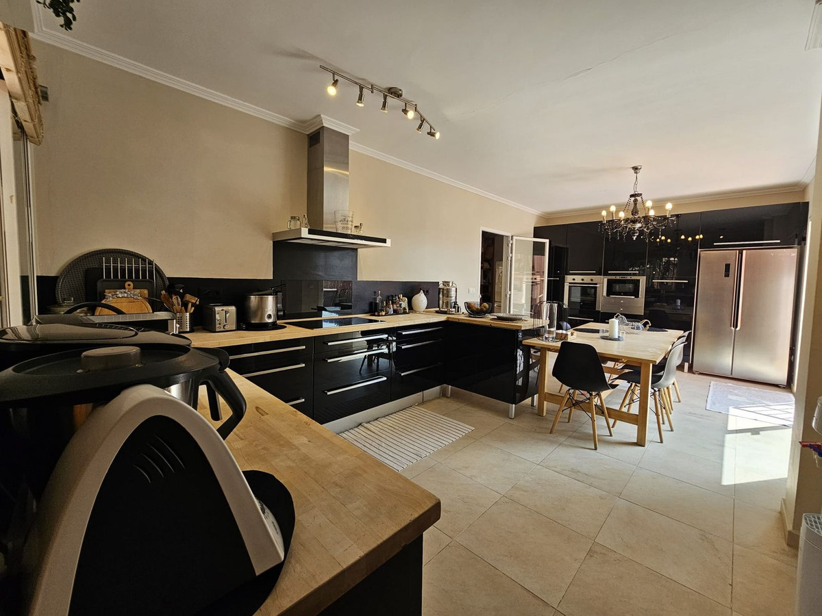 Appartement te koop in Pinares de San Antón | 4 slaapkamers H5448823