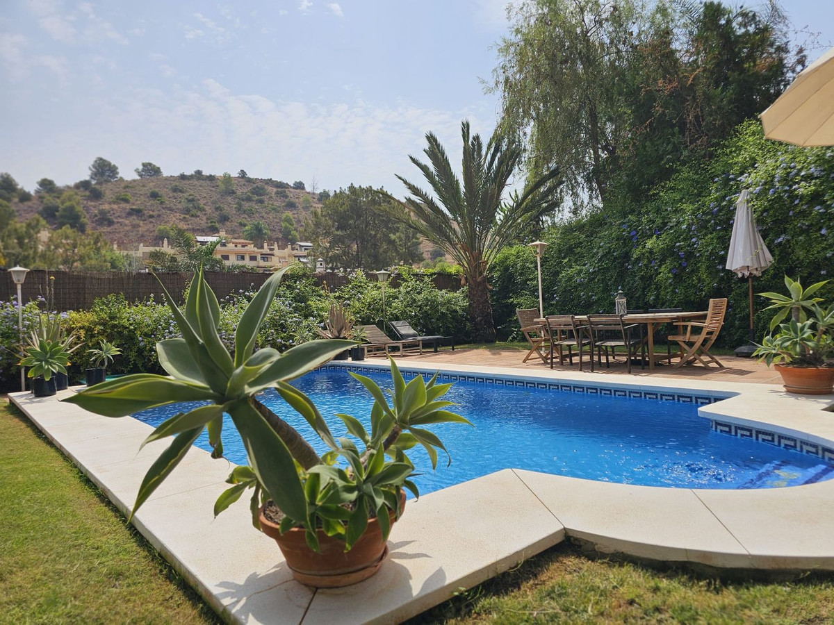 Appartement te koop in Pinares de San Antón | 4 slaapkamers H5448823