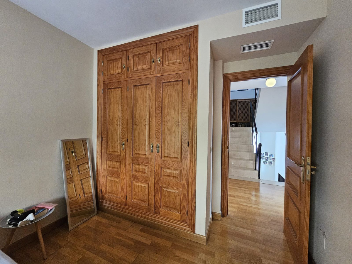 Appartement te koop in Pinares de San Antón | 4 slaapkamers H5448823