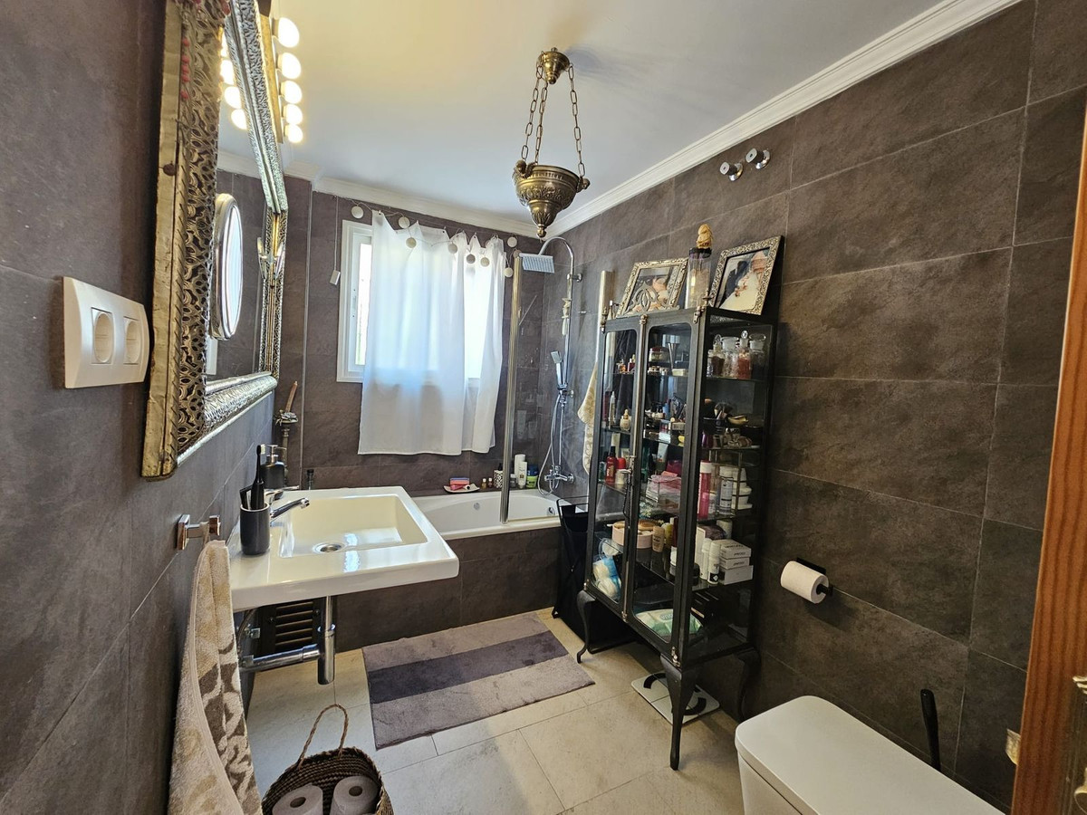Appartement te koop in Pinares de San Antón | 4 slaapkamers H5448823
