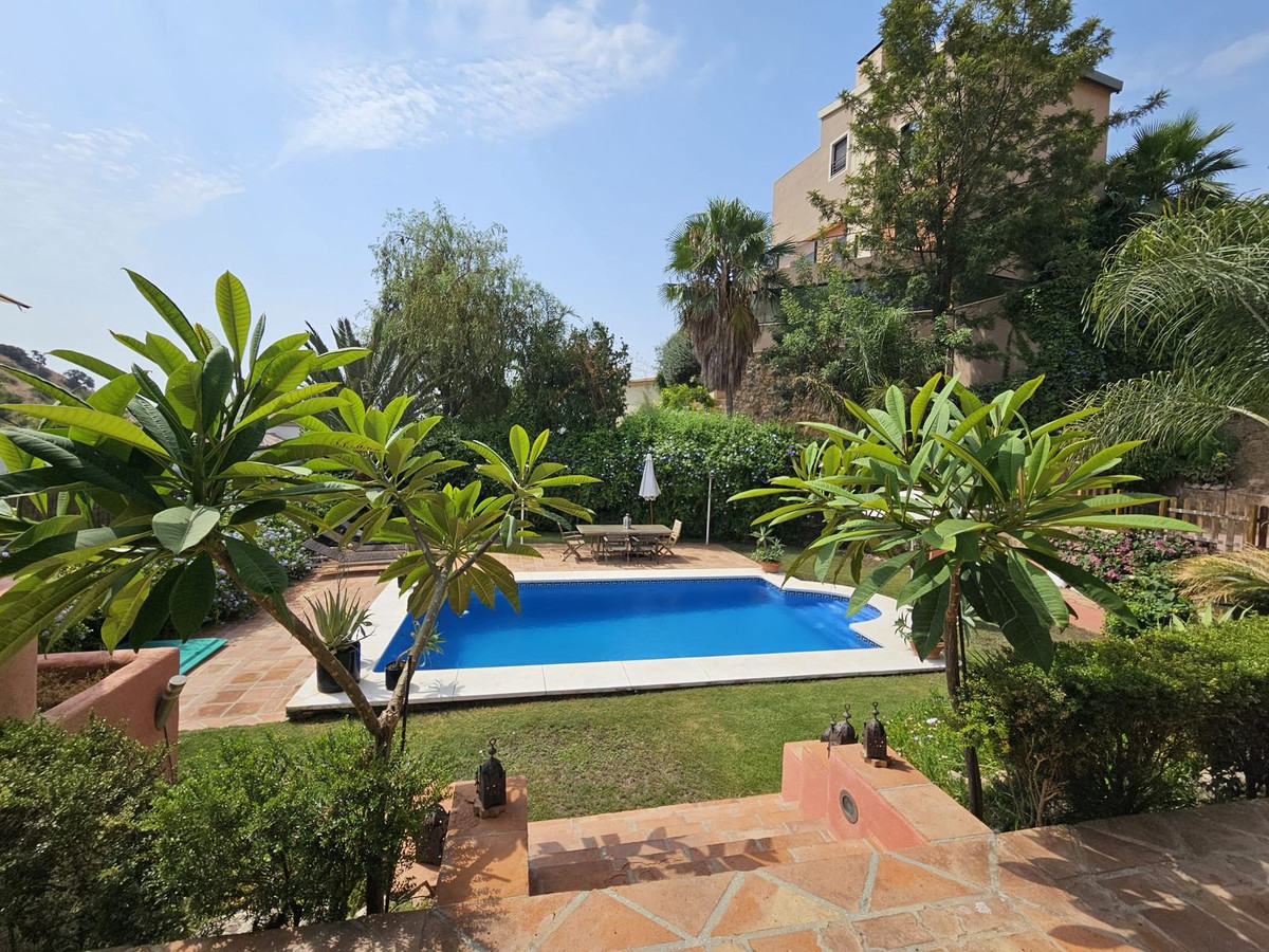 Appartement te koop in Pinares de San Antón | 4 slaapkamers H5448823