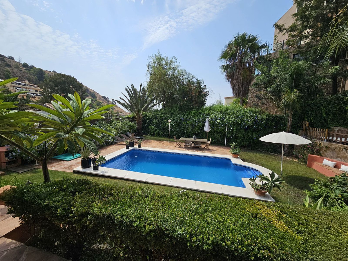 Appartement te koop in Pinares de San Antón | 4 slaapkamers H5448823