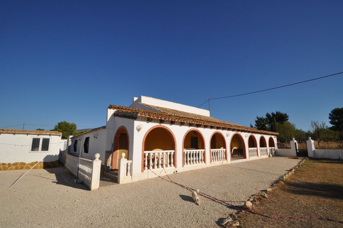 Finca - Cortijo te koop in Pinoso | 8 slaapkamers H5291611