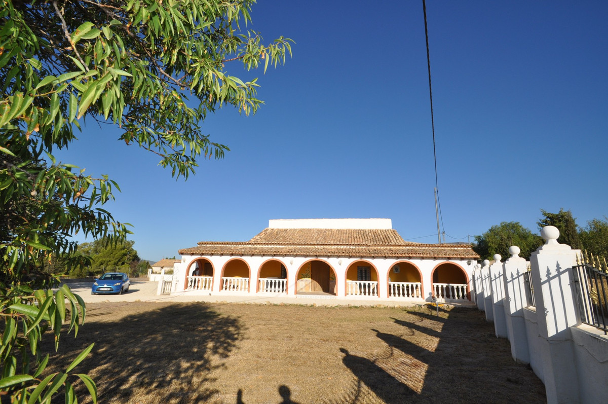 Finca - Cortijo te koop in Pinoso | 8 slaapkamers H5291611