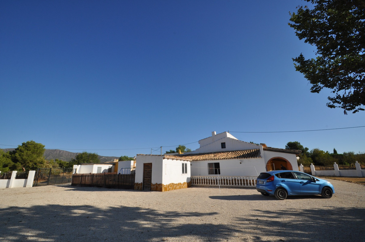 Finca - Cortijo te koop in Pinoso | 8 slaapkamers H5291611