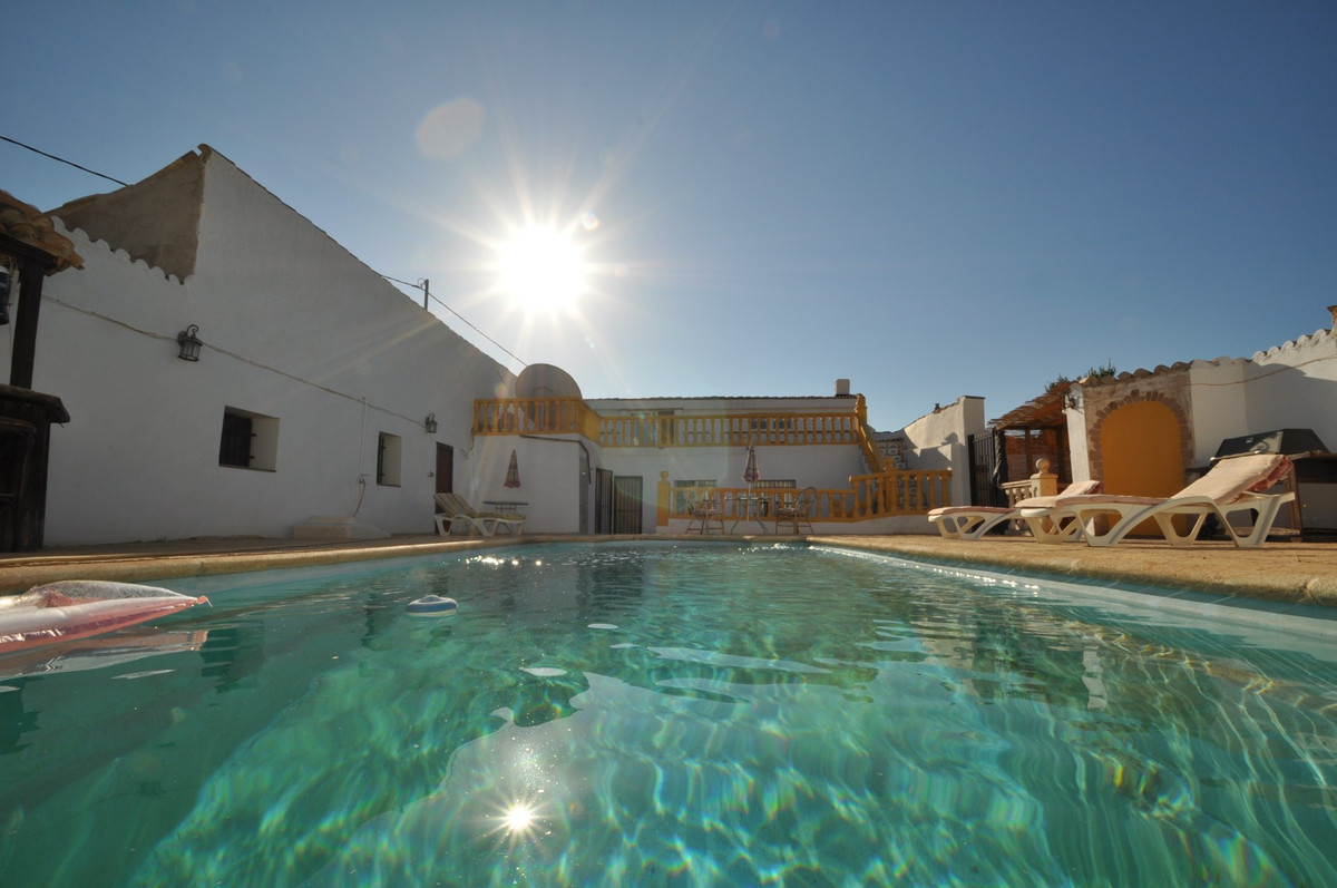 Finca - Cortijo te koop in Pinoso | 8 slaapkamers H5291611