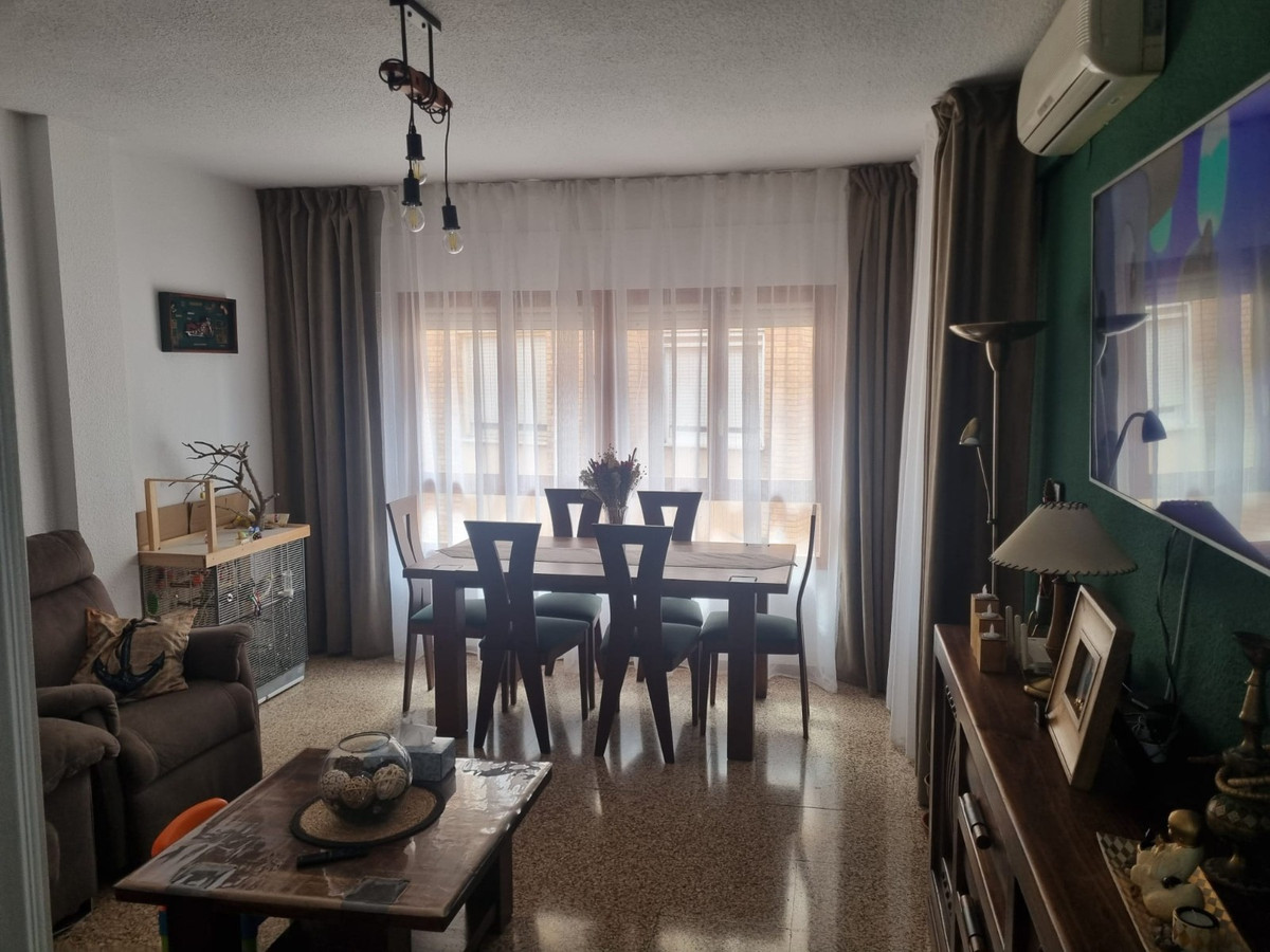 Appartement te koop in Pinoso | 4 slaapkamers H5400292