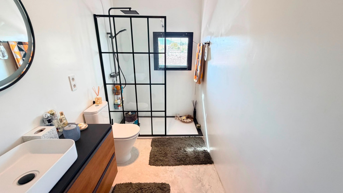 Property main view 32