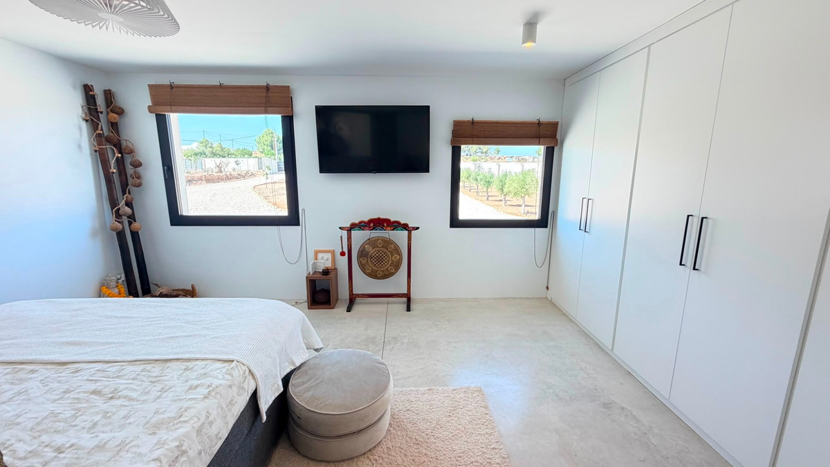 Property main view 33