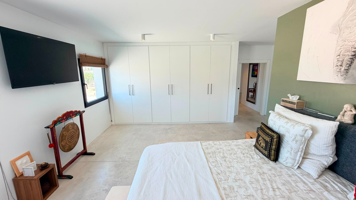 Property main view 40