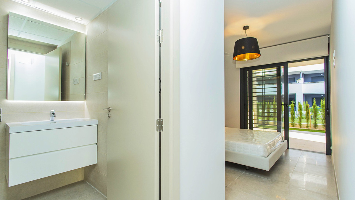 Appartement te koop in Playa Flamenca | 2 slaapkamers H5295430