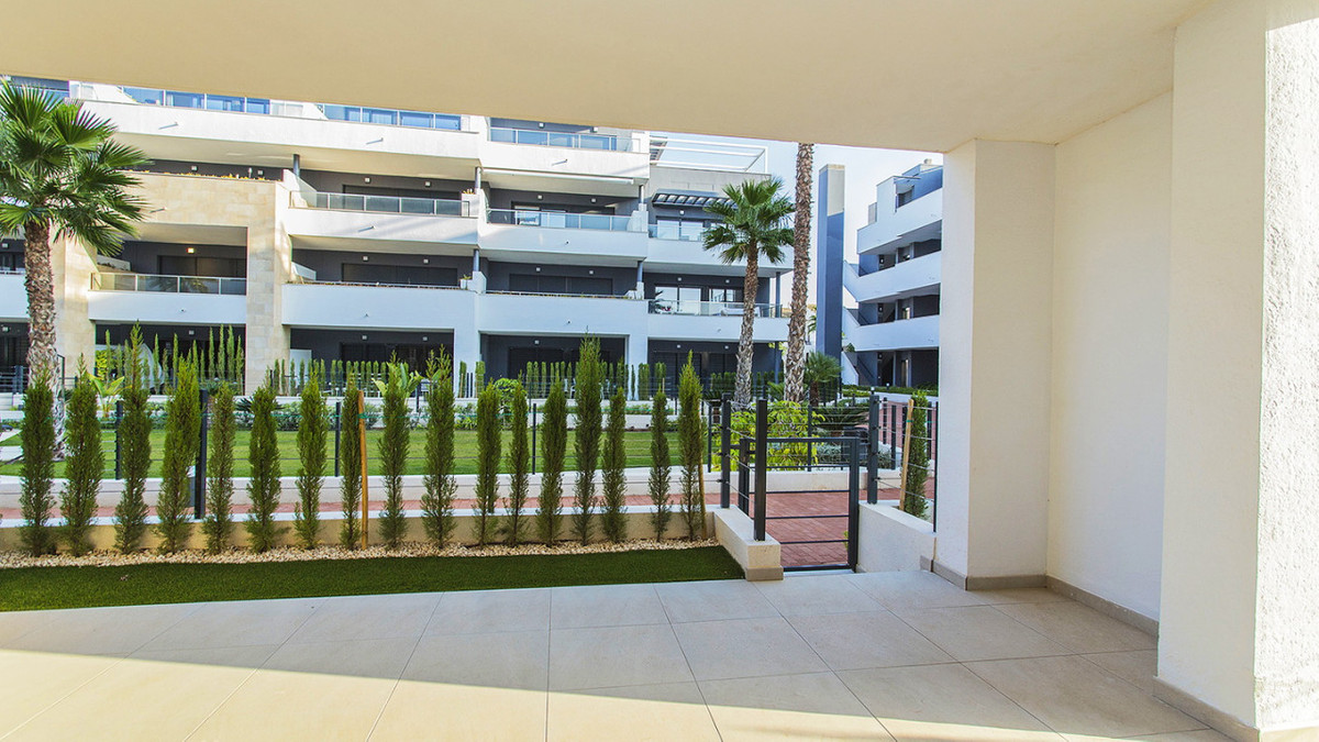 Appartement te koop in Playa Flamenca | 2 slaapkamers H5295430