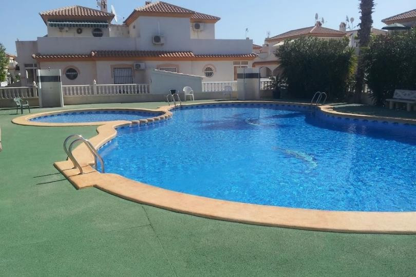 Duplex te koop in Playa Flamenca | 5 slaapkamers H5310760