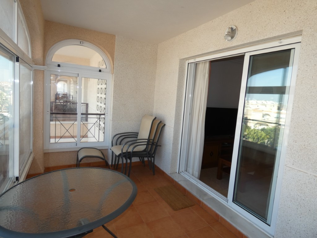 Duplex te koop in Playa Flamenca | 3 slaapkamers H5310763