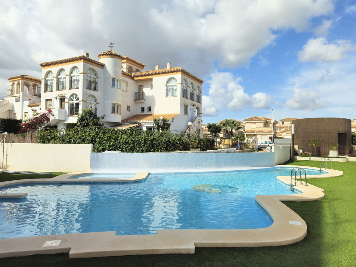 Appartement te koop in Playa Flamenca | 2 slaapkamers H5330074