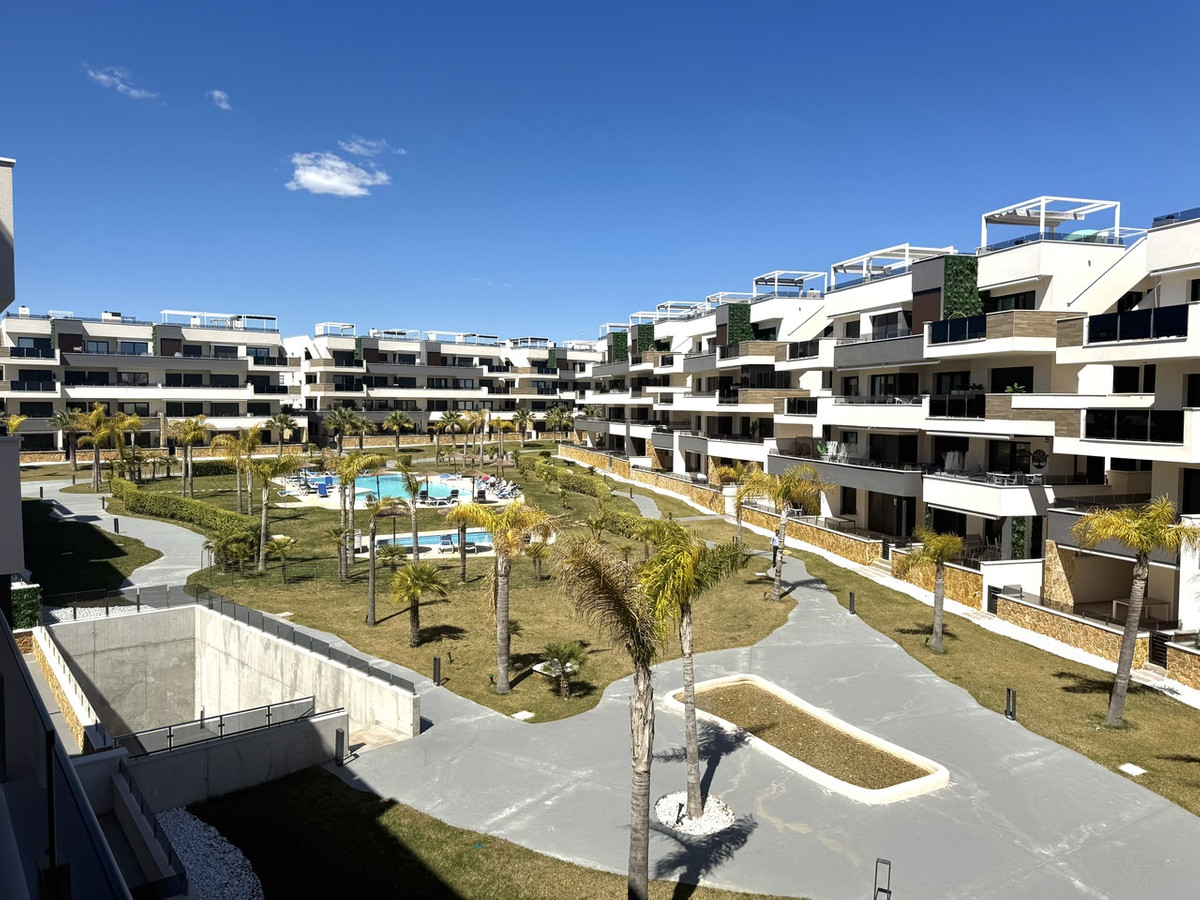 Appartement te koop in Playa Flamenca | 3 slaapkamers H5348281