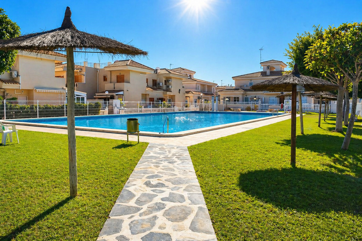 Appartement te koop in Playa Flamenca | 2 slaapkamers H5369494