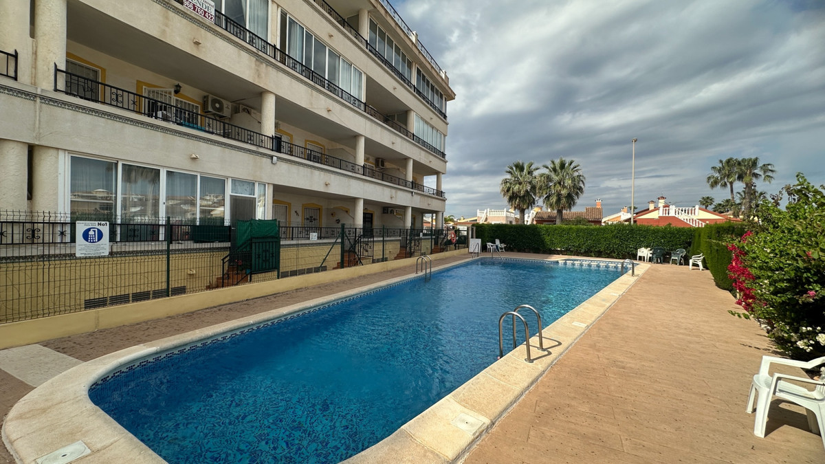 Appartement te koop in Playa Flamenca | 2 slaapkamers H5380816