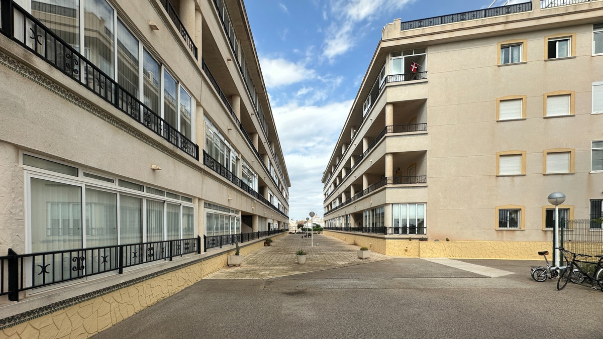 Appartement te koop in Playa Flamenca | 2 slaapkamers H5380816