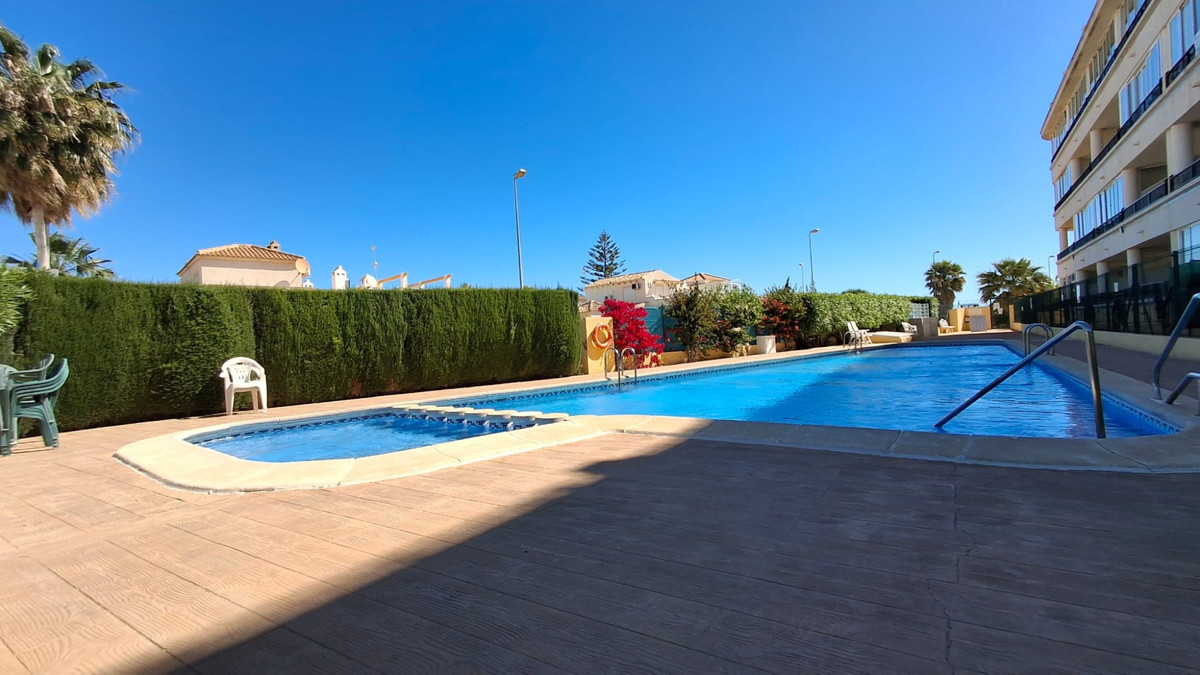 Penthouse te koop in Playa Flamenca | 2 slaapkamers H5383273