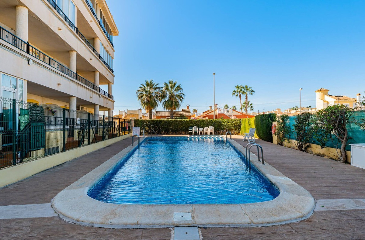 Penthouse te koop in Playa Flamenca | 2 slaapkamers H5383273