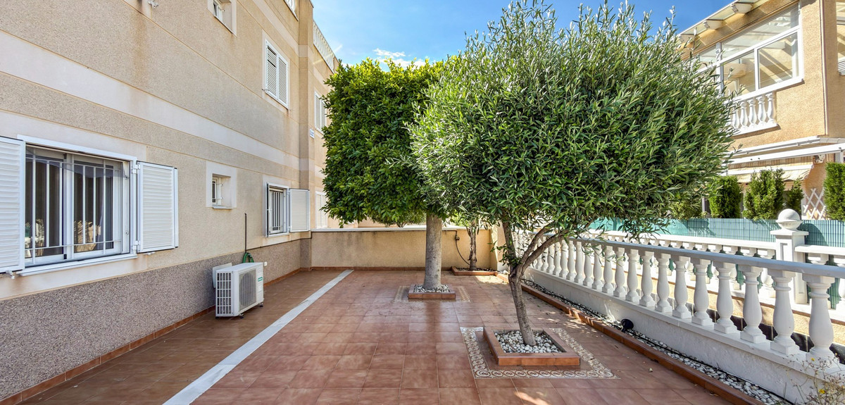 Appartement te koop in Playa Flamenca | 3 slaapkamers H5384098