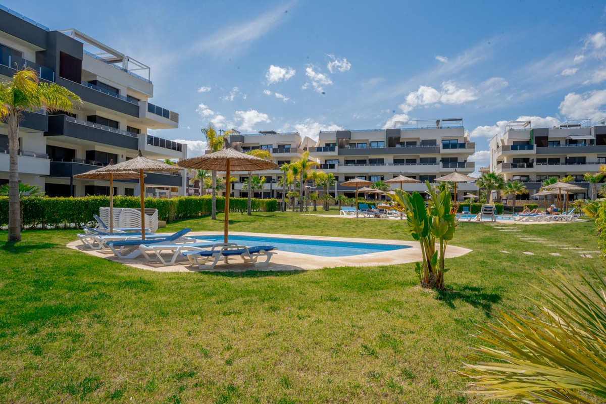 Appartement te koop in Playa Flamenca | 2 slaapkamers H5384251