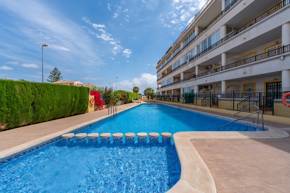 Appartement te koop in Playa Flamenca | 2 slaapkamers H5387281