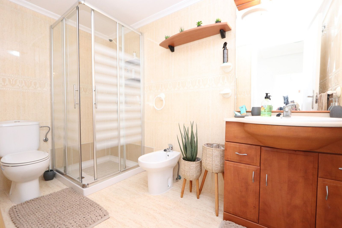 Appartement te koop in Playa Flamenca | 3 slaapkamers H5402164