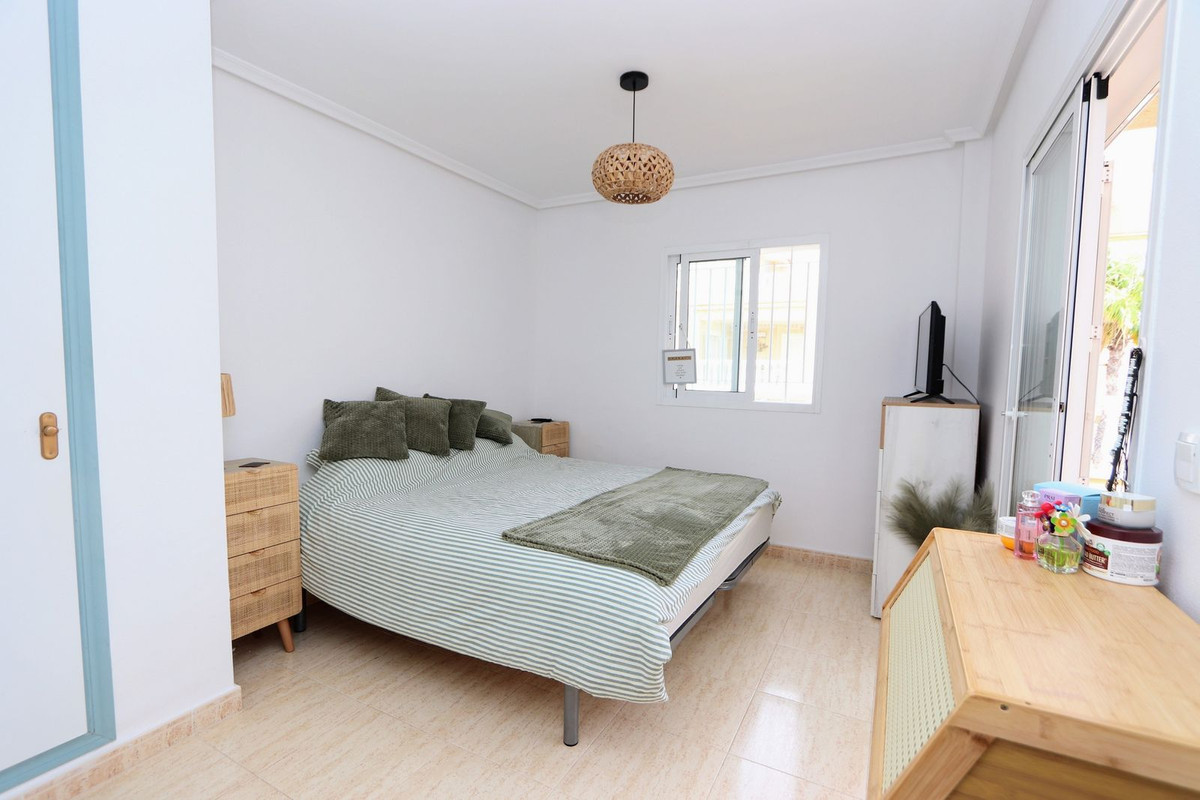 Appartement te koop in Playa Flamenca | 3 slaapkamers H5402164