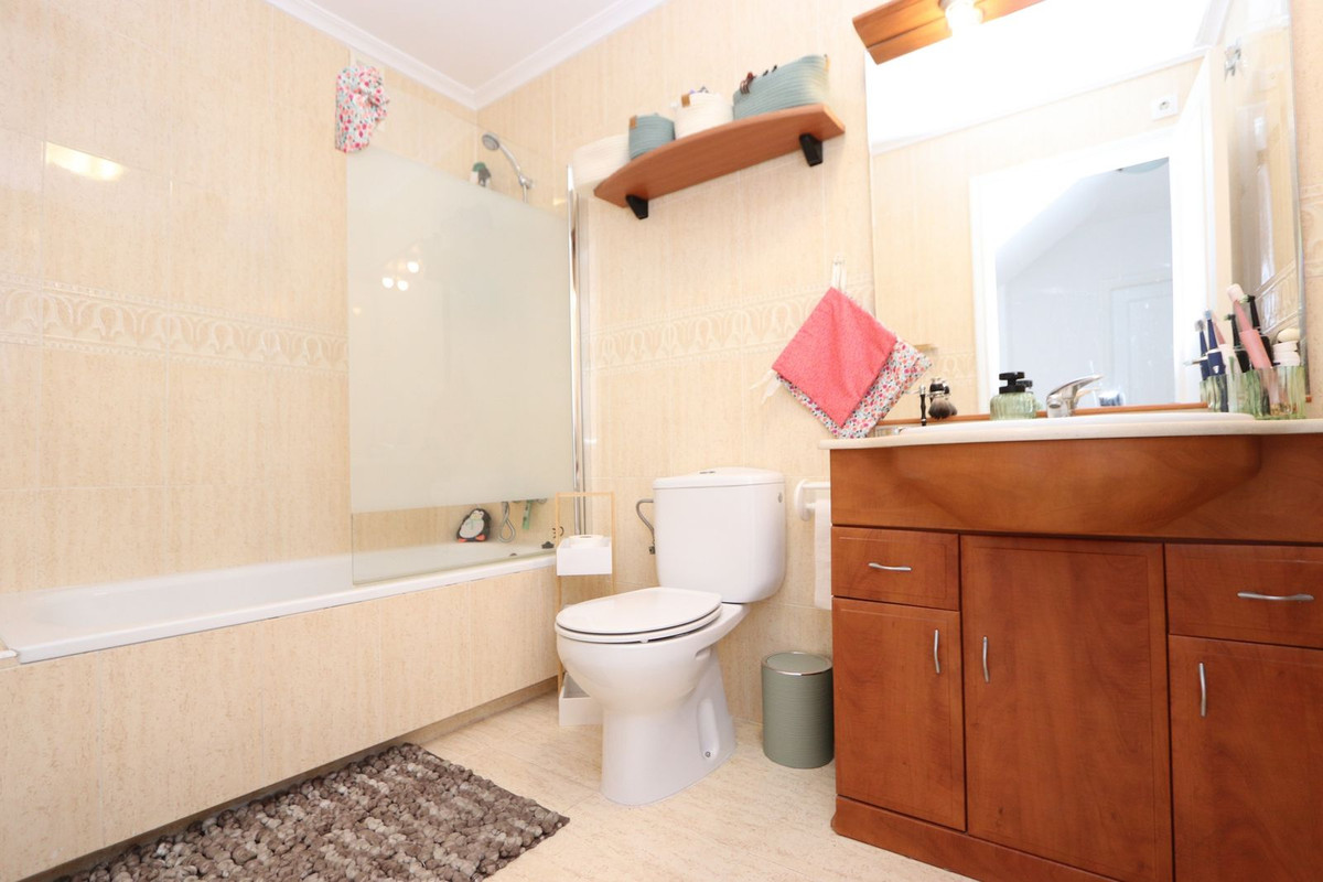 Appartement te koop in Playa Flamenca | 3 slaapkamers H5402164