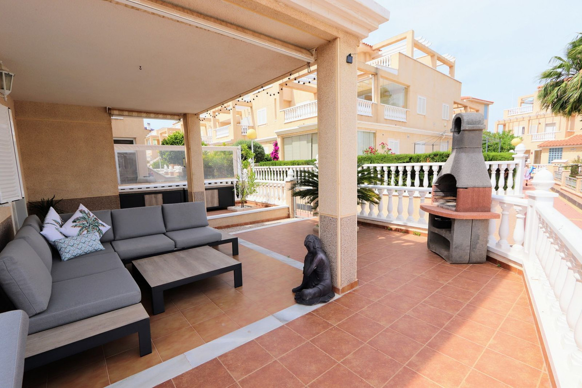 Appartement te koop in Playa Flamenca | 3 slaapkamers H5402164