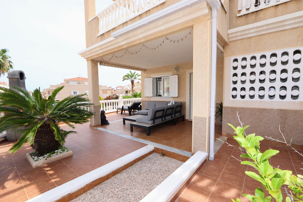 Appartement te koop in Playa Flamenca | 3 slaapkamers H5402164