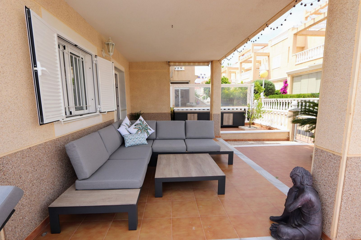 Appartement te koop in Playa Flamenca | 3 slaapkamers H5402164