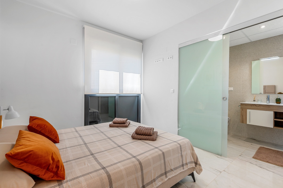 Appartement te koop in Playa Flamenca | 2 slaapkamers H5428084