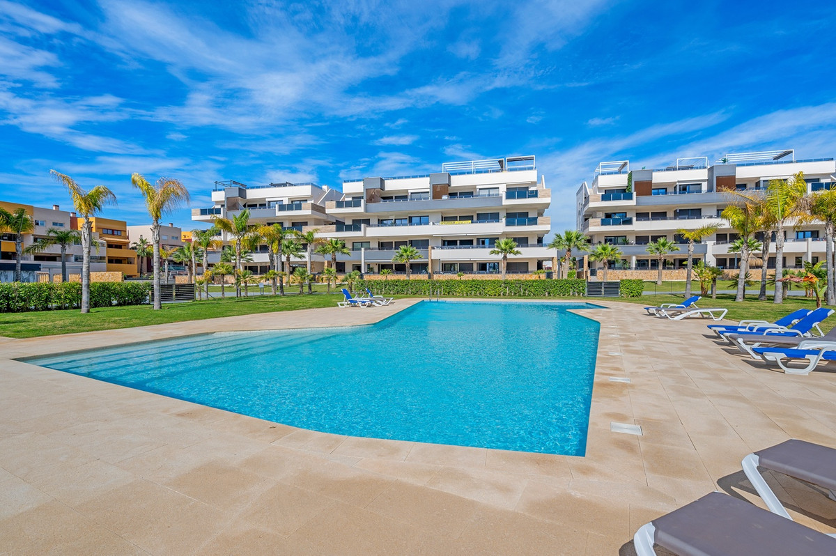 Appartement te koop in Playa Flamenca | 2 slaapkamers H5428084