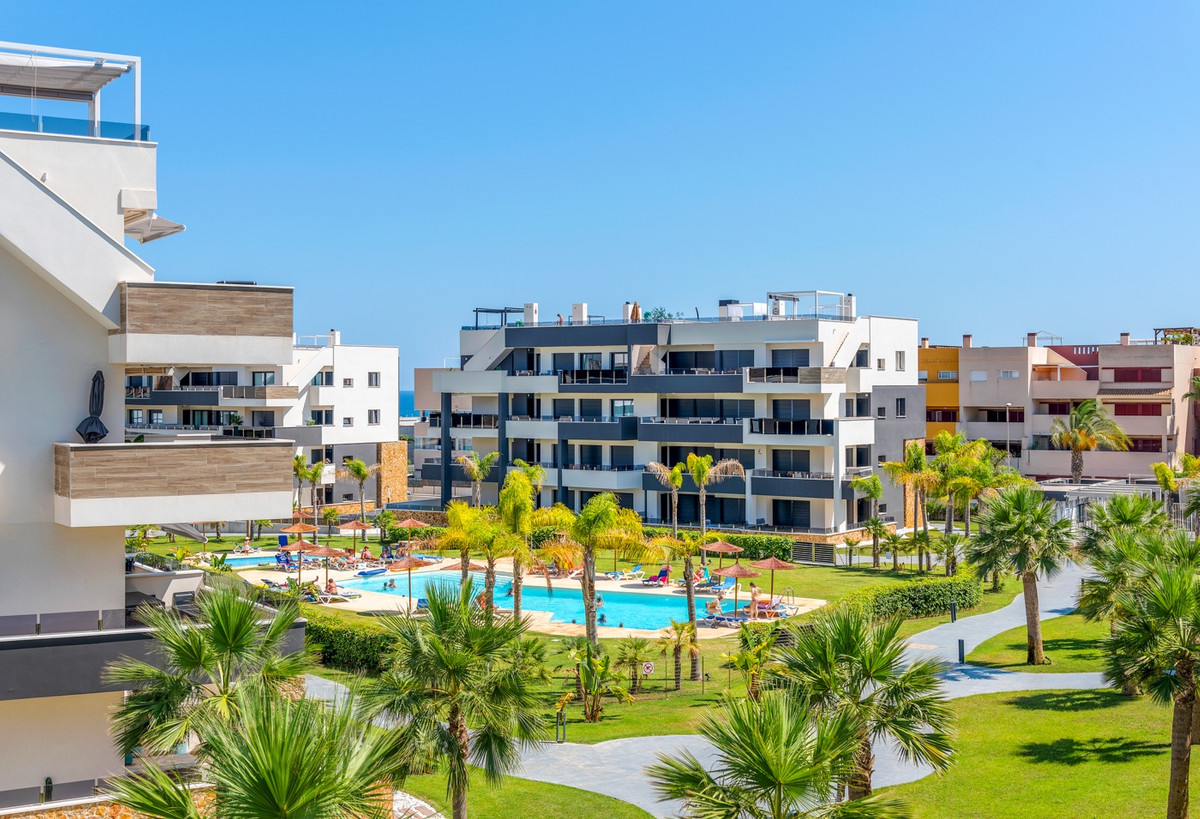 Appartement te koop in Playa Flamenca | 2 slaapkamers H5428084