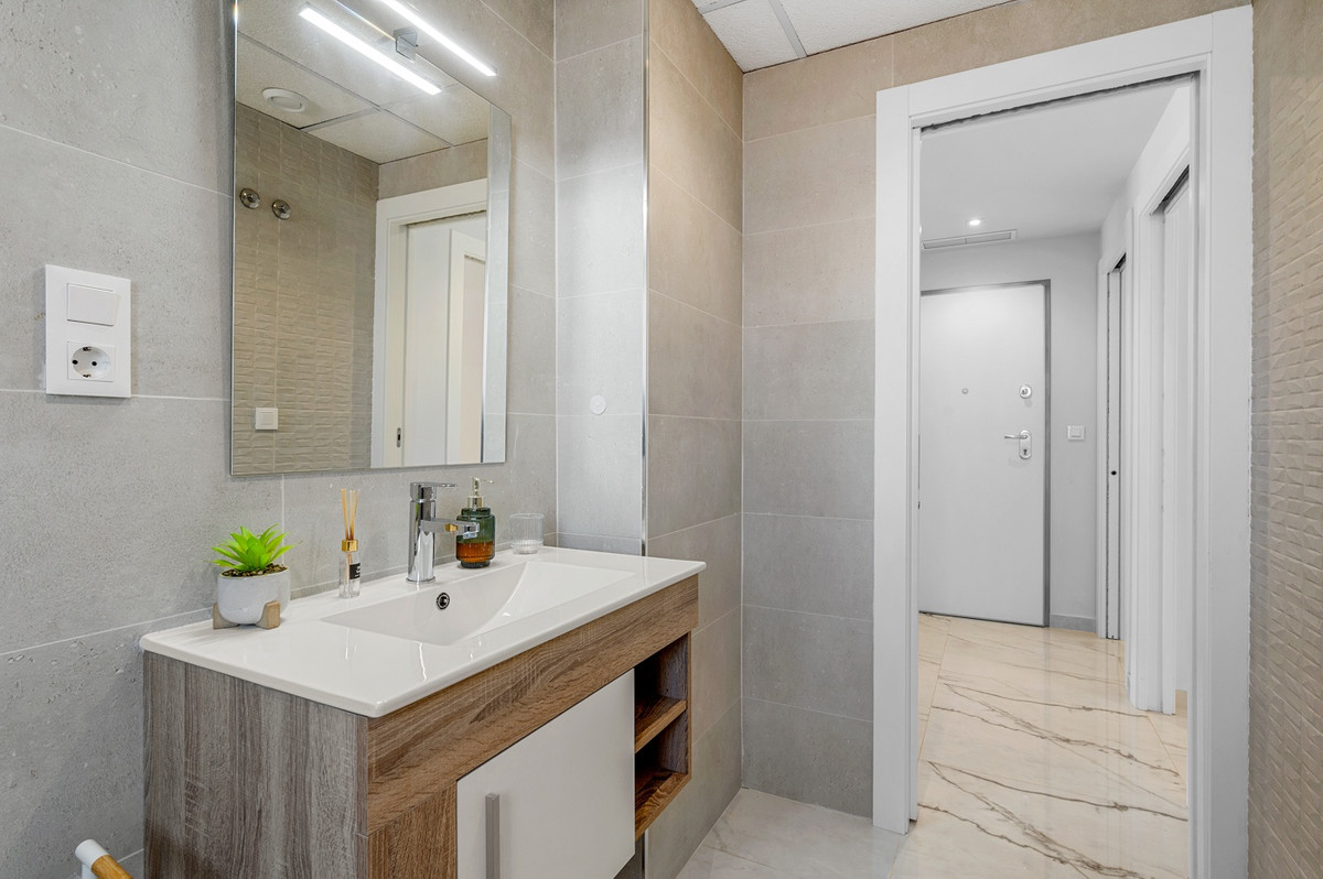 Appartement te koop in Playa Flamenca | 2 slaapkamers H5428084