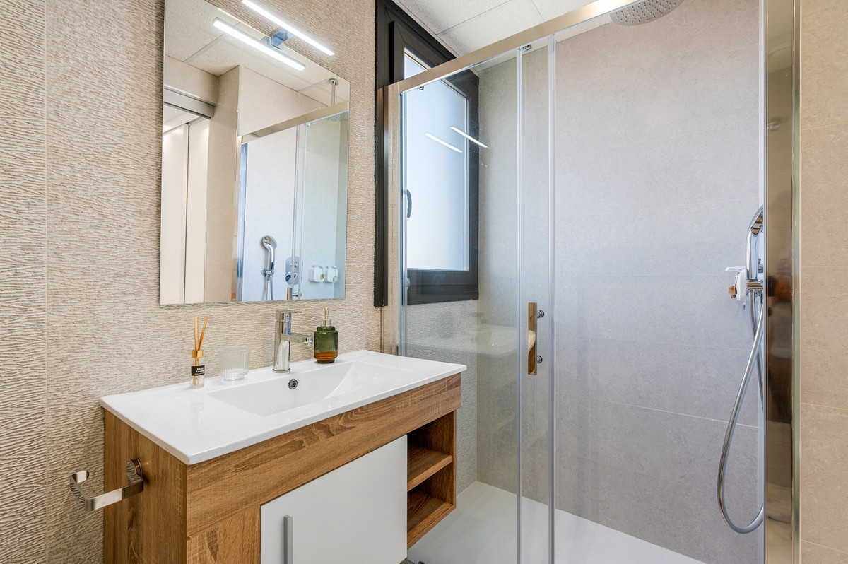 Appartement te koop in Playa Flamenca | 2 slaapkamers H5428084
