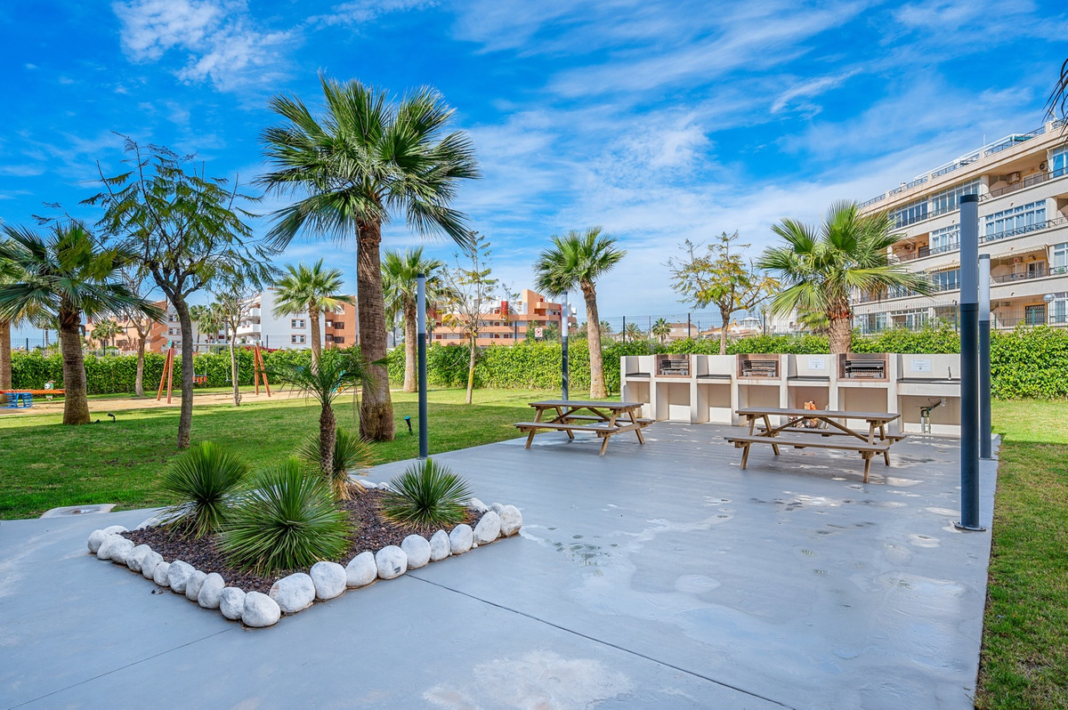 Appartement te koop in Playa Flamenca | 2 slaapkamers H5428084