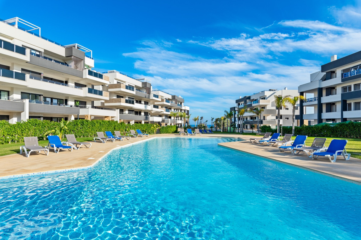 Appartement te koop in Playa Flamenca | 2 slaapkamers H5428084