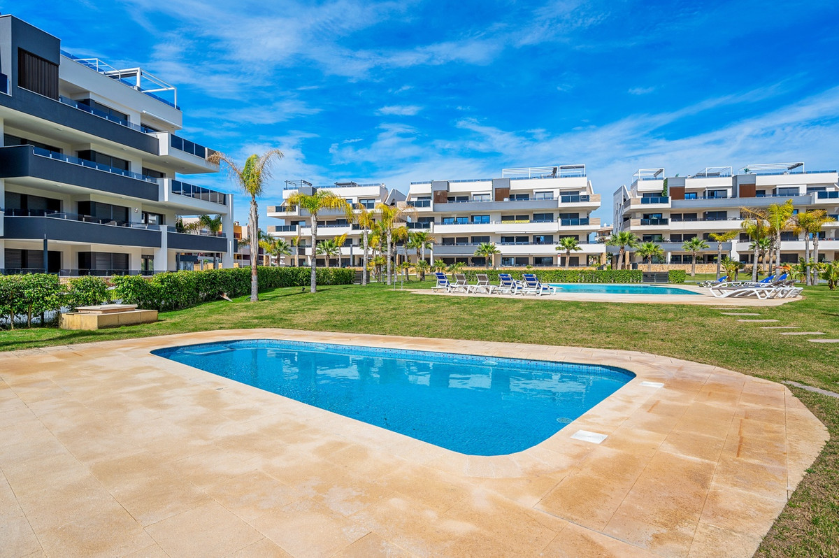 Appartement te koop in Playa Flamenca | 2 slaapkamers H5428084