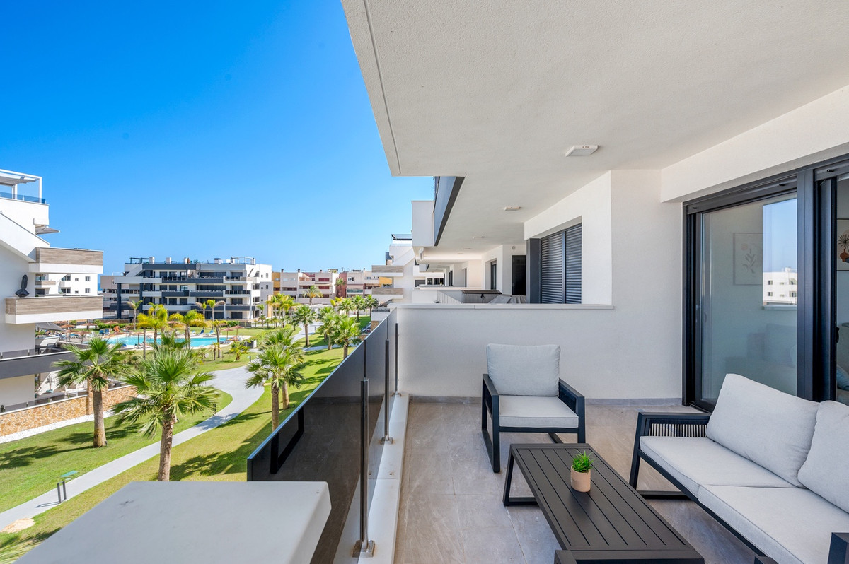 Appartement te koop in Playa Flamenca | 2 slaapkamers H5428084