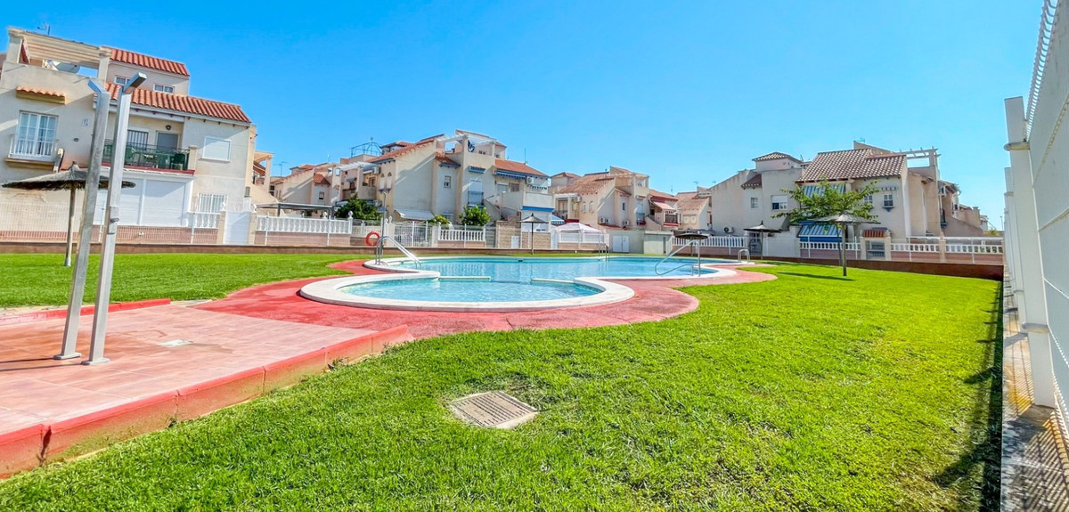 Huis te koop in Playa Flamenca | 2 slaapkamers H5430883
