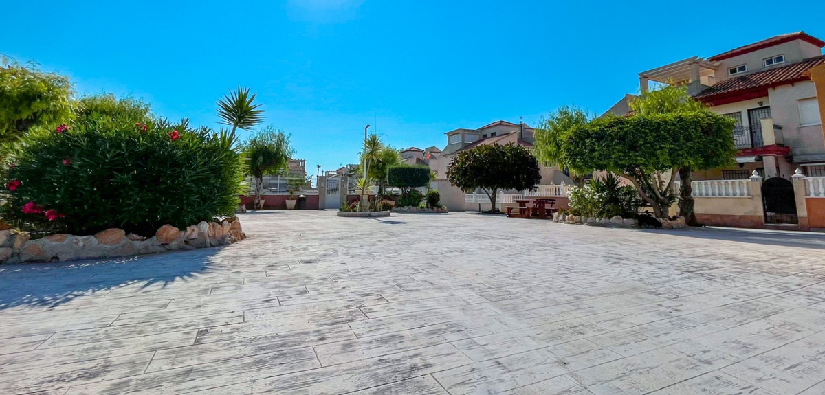Huis te koop in Playa Flamenca | 2 slaapkamers H5430883