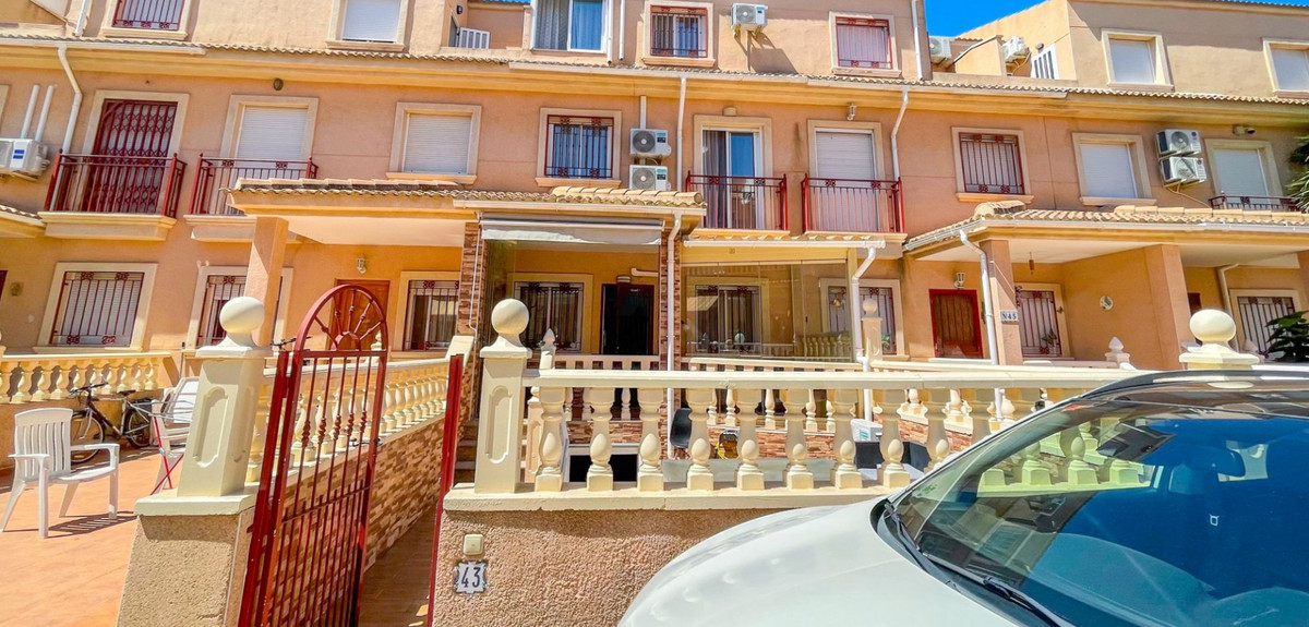 Appartement te koop in Playa Flamenca | 3 slaapkamers H5433535