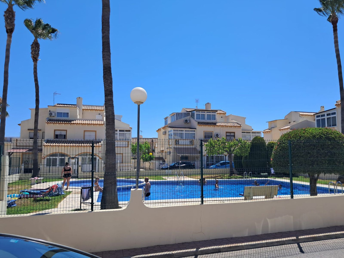 Appartement te koop in Playa Flamenca | 3 slaapkamers H5433877